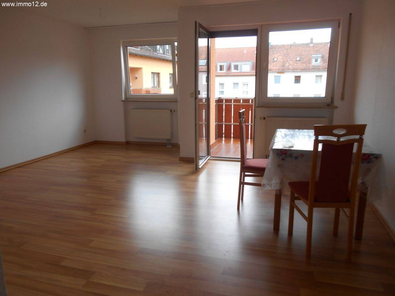 Ruhige und helle 3 Zimmerwohnung mit Balkon und Stellplatz in Zentrumsnähe, 90431 Nürnberg