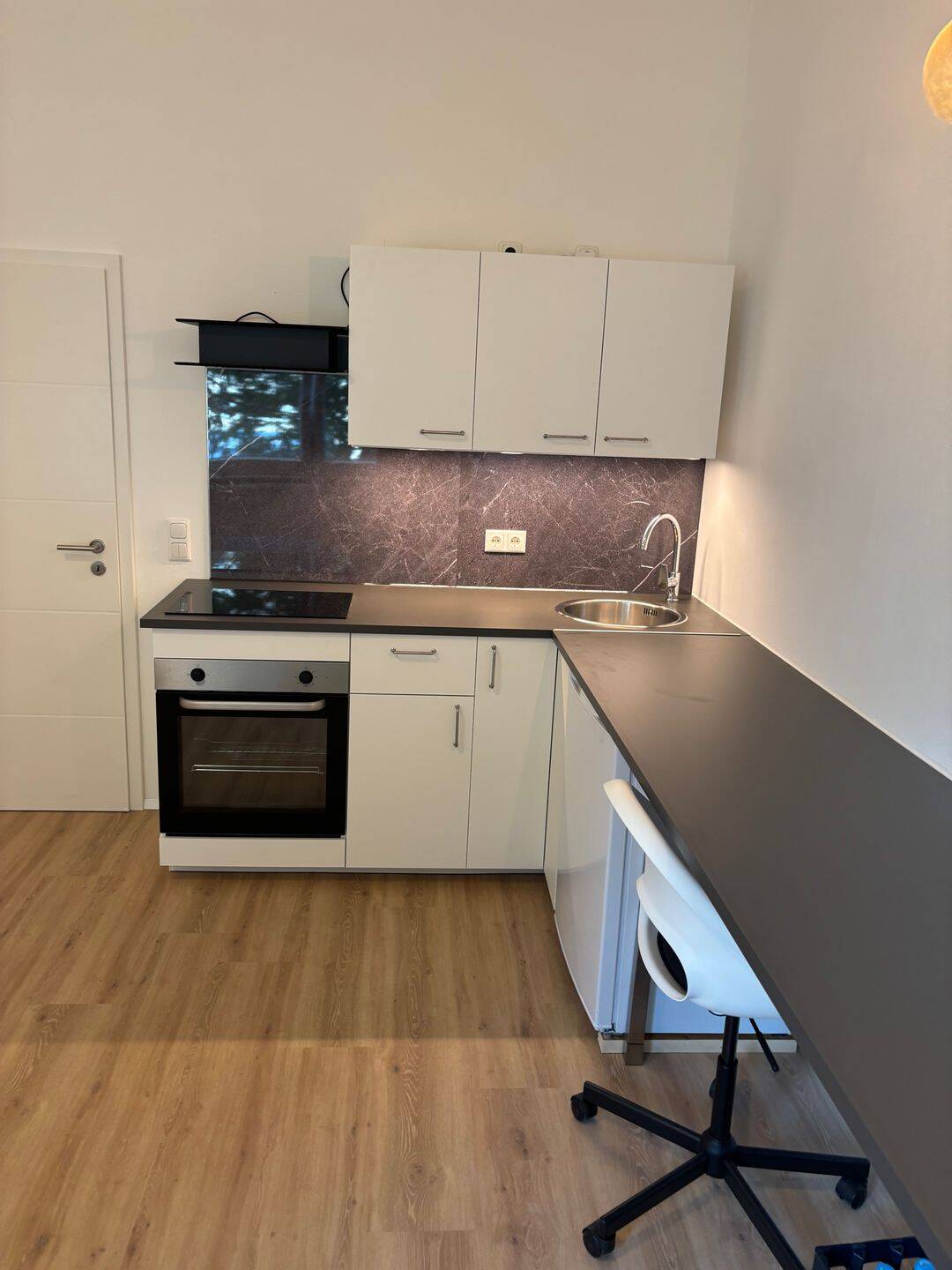 Frisch renovierte 1-Zimmer-Wohnung in Nürnberg, 90459 Nürnberg