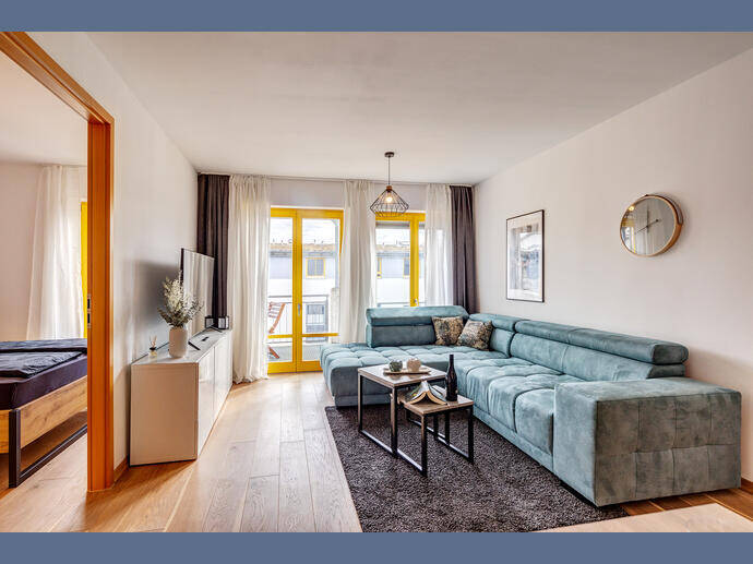 Möbliert: Barrierefreie Wohnung direkt an den Riem Arcaden, 81829 München (Berg am Laim Trudering-Riem)
