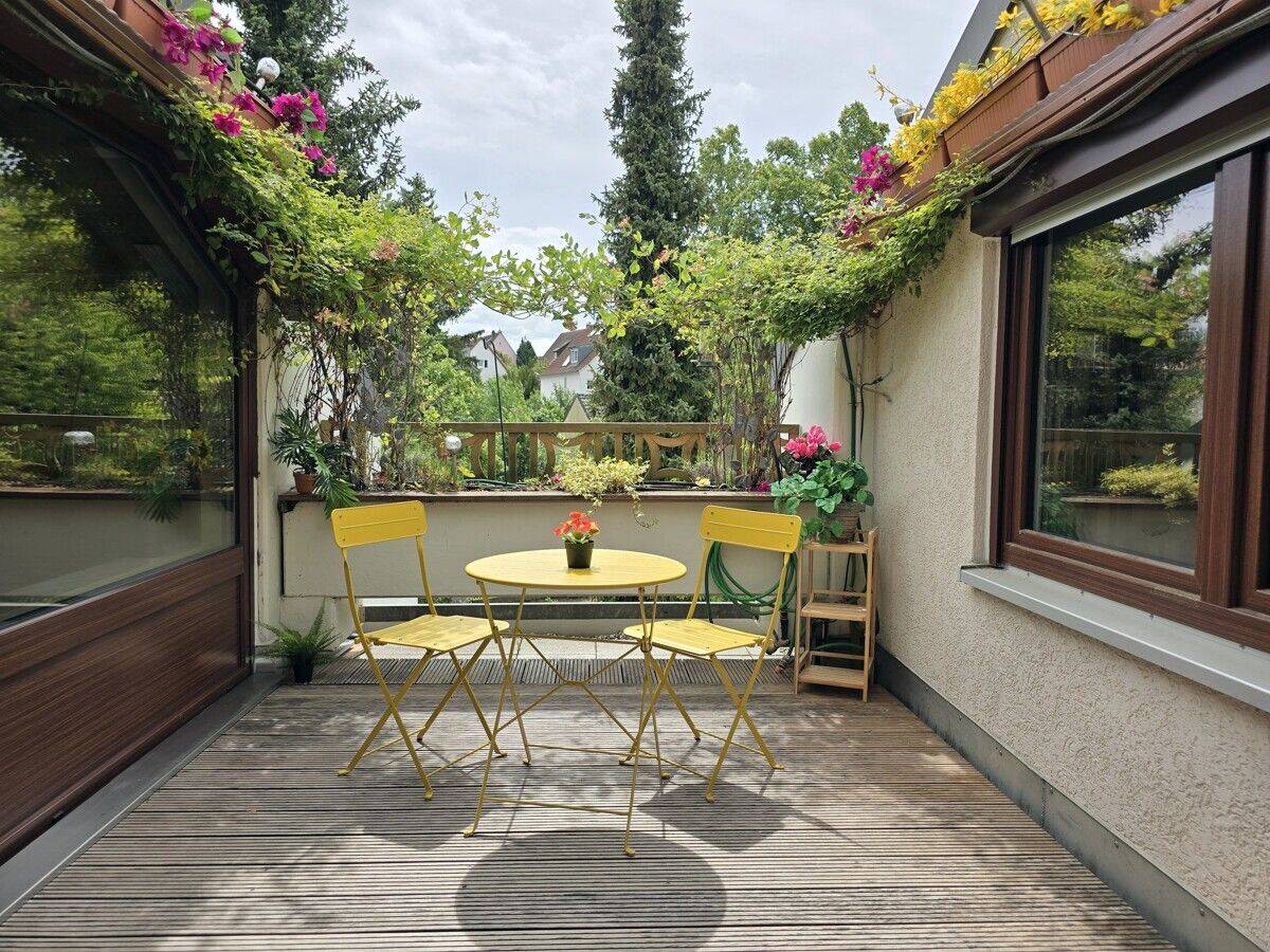 Charmante Wohnung mit Dachterrasse und Garage in Söflingen, 89081 Ulm