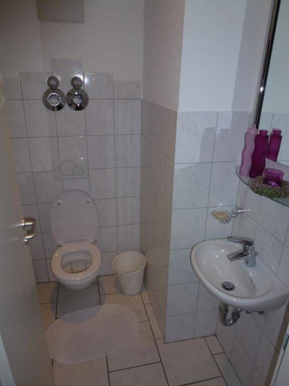 Zentral gelegene helle 2-Zimmer Wohnung, 22549 Hamburg (Altona Bahrenfeld Lurup Osdorf)