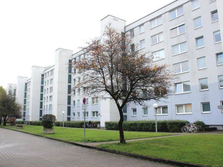 27 m² Studio-Apartment für eine Person zu vermieten Verfügbar ab 1. September – München-Obersendling, 81379 München (Sendling Sendling-Westpark Thalk. Obersendl.-Forsten-Fürstenr.-Solln)