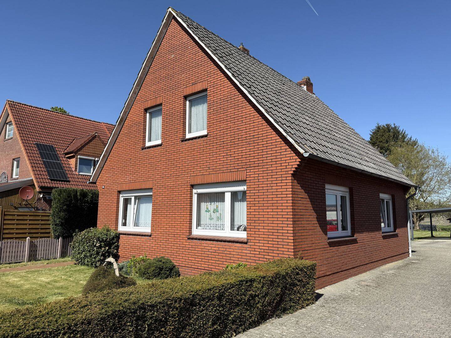 Gepflegtes Einfamilienhaus mit ausbaufähigem Dachgeschoss, 26871 Papenburg