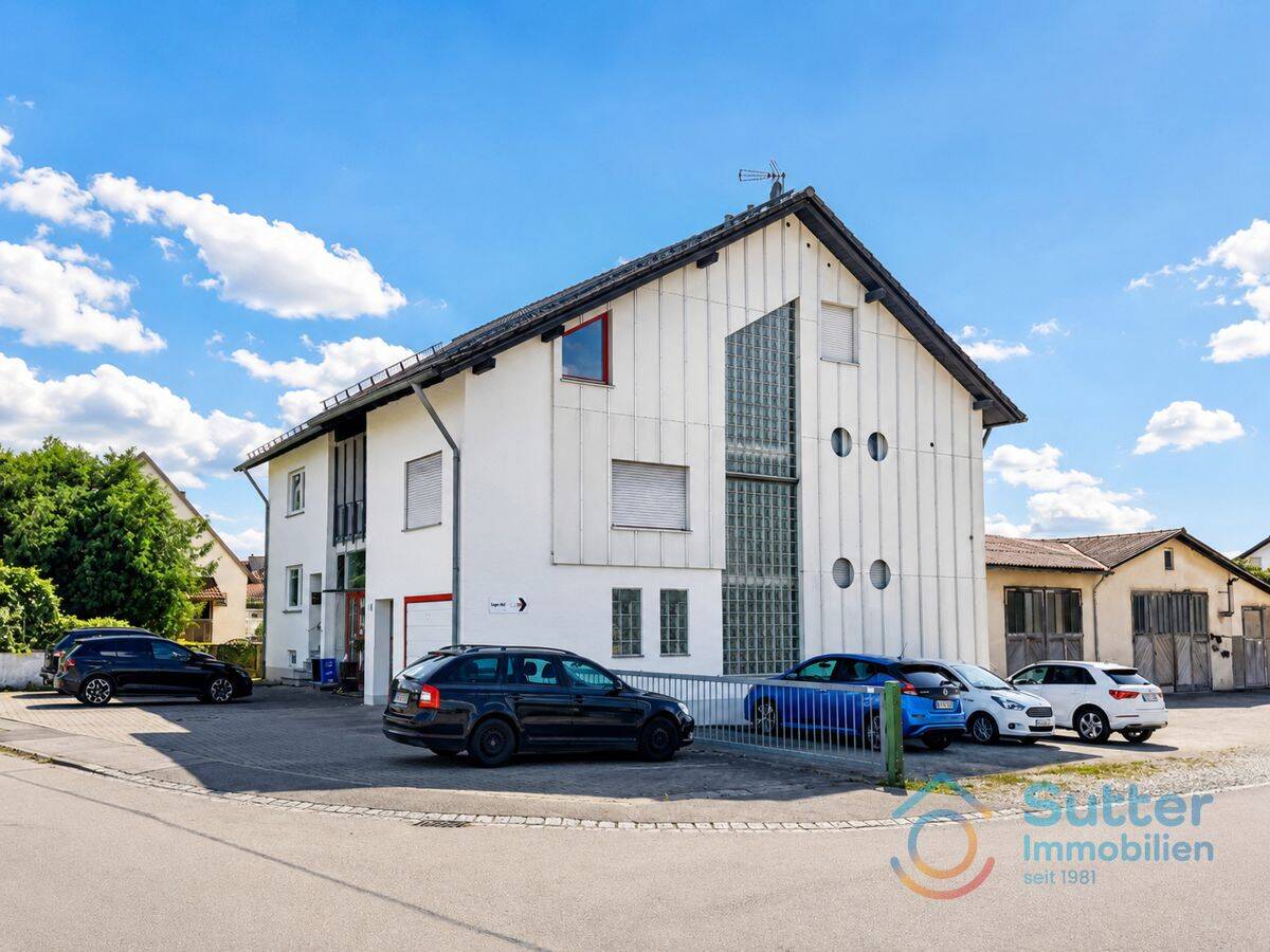 Mehrfamilienhaus mit 3 Wohnungen und Nebenräumen, 87666 Pforzen