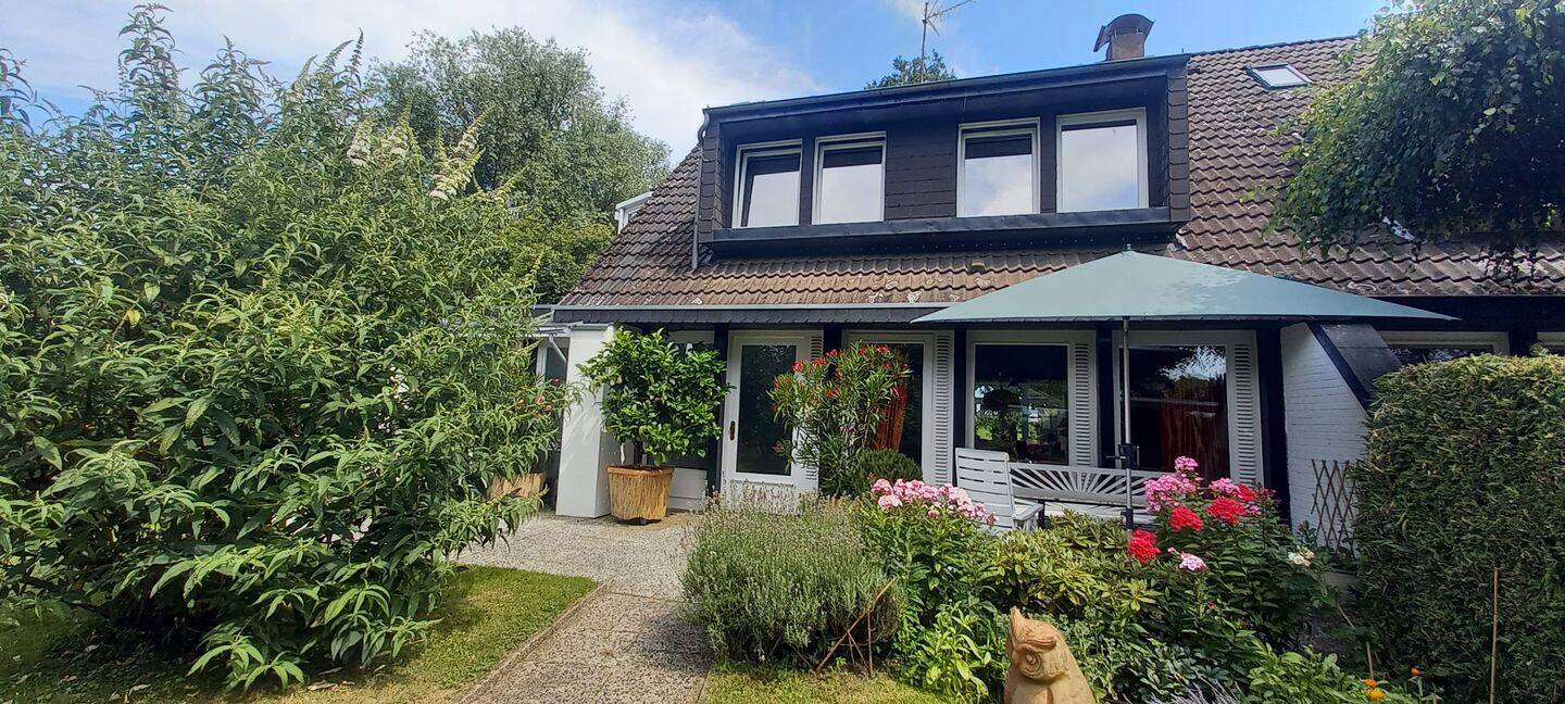Repräsentative Doppelhaushälfte mit Panoramablick am Hollerland, 28357 Bremen (Blockland Borgfeld Lehesterdeich)