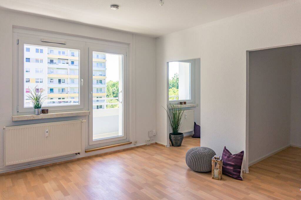 Schön gelegene 1-Raum-Wohnung mit Balkon, 9114 Chemnitz (Borna-Heinersdorf Ebersdorf Furth Glösa-Draisdorf Schloßchemnitz)