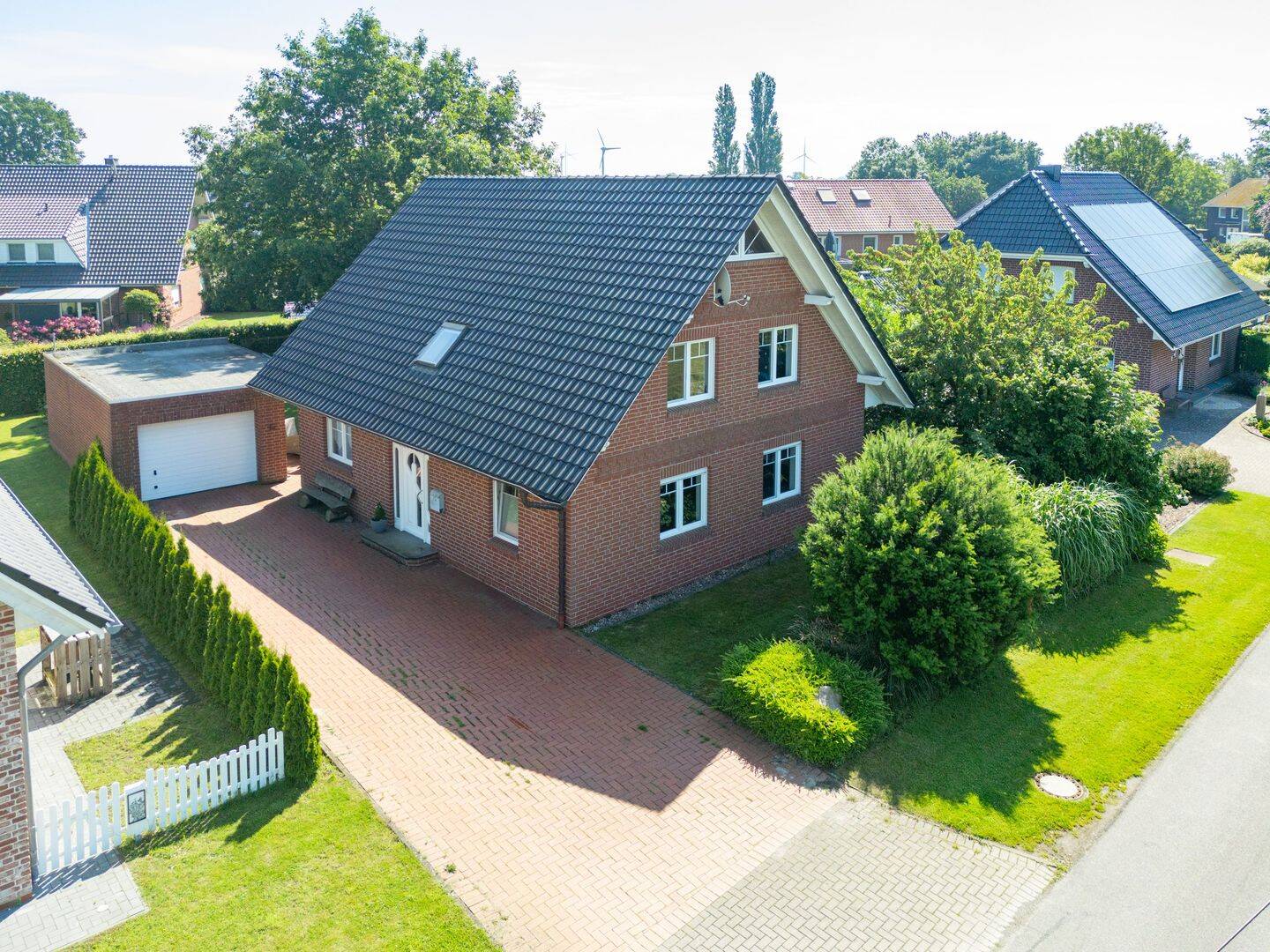 Attraktives Einfamilienhaus mit über 160 m2 Wohnfläche, 6 Zimmer + Garten und Garage in ruhiger ländlicher Lage!, 27239 Twistringen