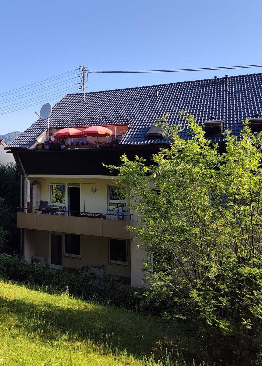 Modernisierte 3-Zimmer-Dachgeschosswohnung mit Balkon und Außenstellplatz, 71540 Murrhardt