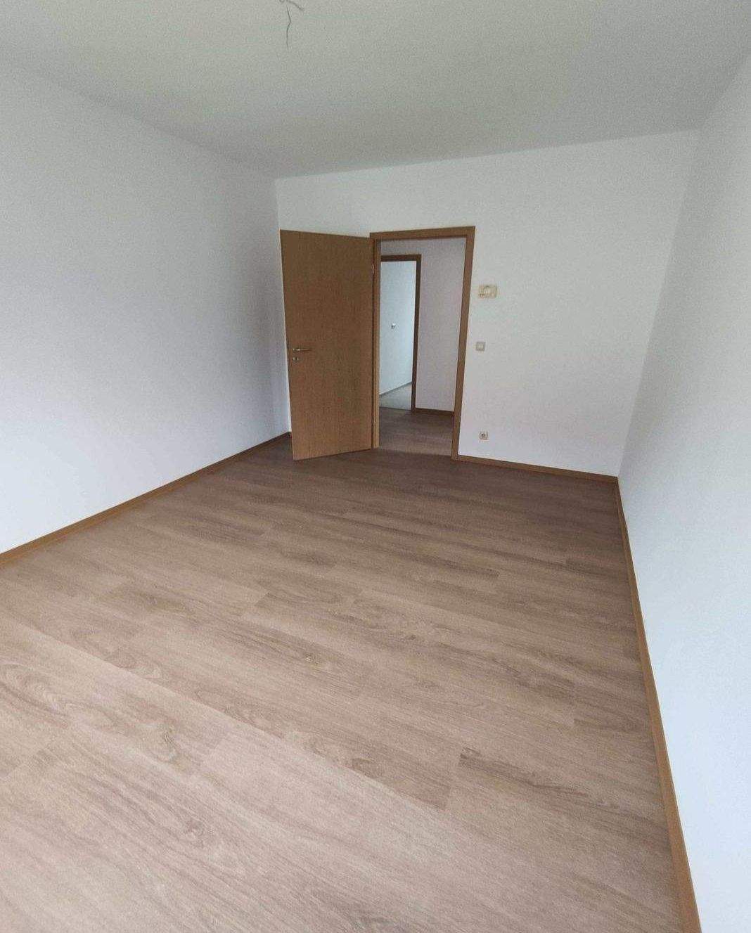 Attraktives Wohnungspaket: 3 Wohnungen in ruhiger Lage in Höngeda, 99998 Körner