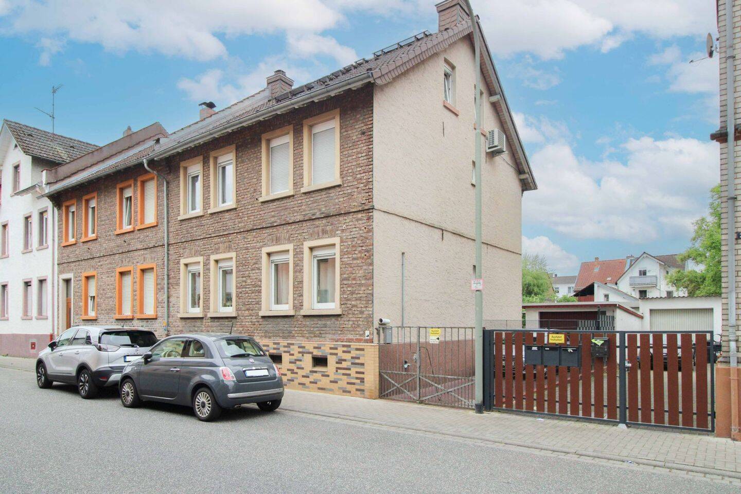 Familienglück mit Pool & Gartenlounge – Reihenendhaus im Ensembleschutz OT Großauheim, 63457 Hanau