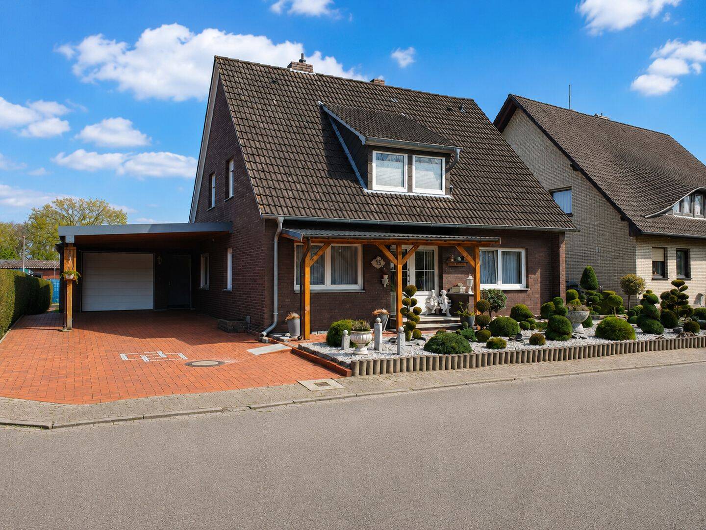 Charmantes Ein- bis Zweifamilienhaus in Emstek-Halen – wohnen, vermieten oder beides!, 49685 Emstek