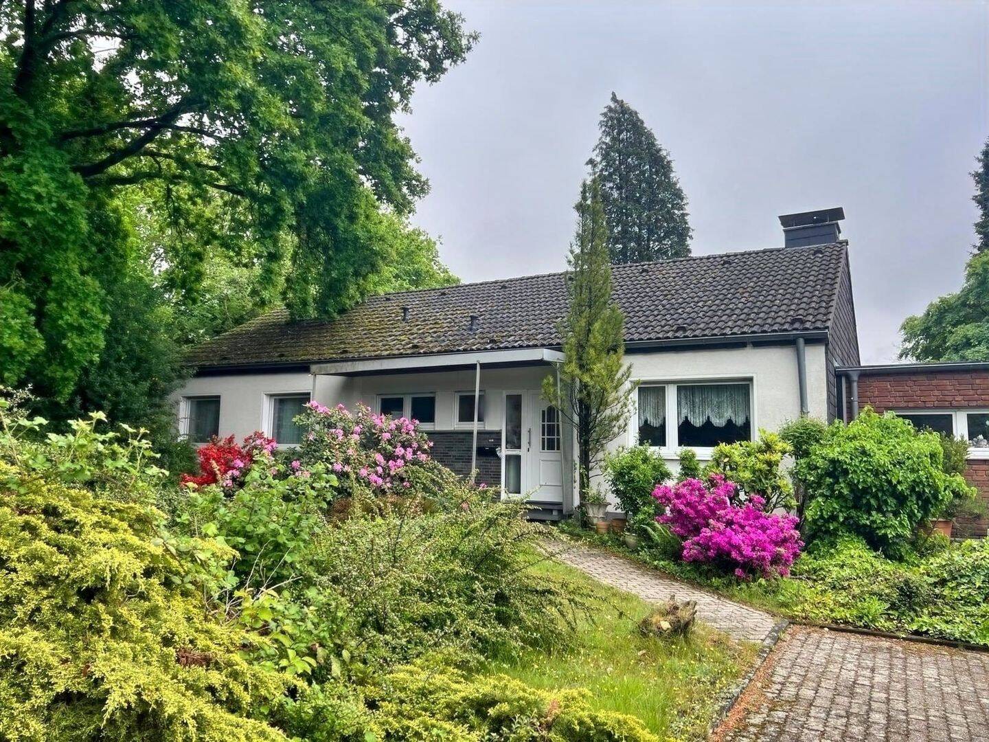 Familienglück im Grünen – viel Platz zum Leben und Wachsen in Bestlage, 46147 Oberhausen (Alsfeld Holten Schmachtendorf Sterkrade-Nord)