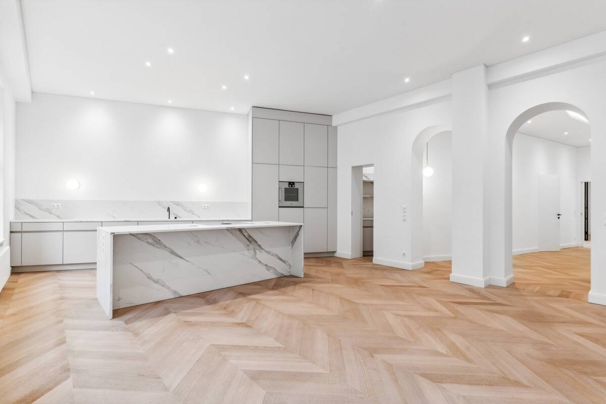 Hochwertig saniertes 3-Zimmer-Domizil mit BALKON ++ nahe Hackescher Markt, 10178 Berlin (Mitte)