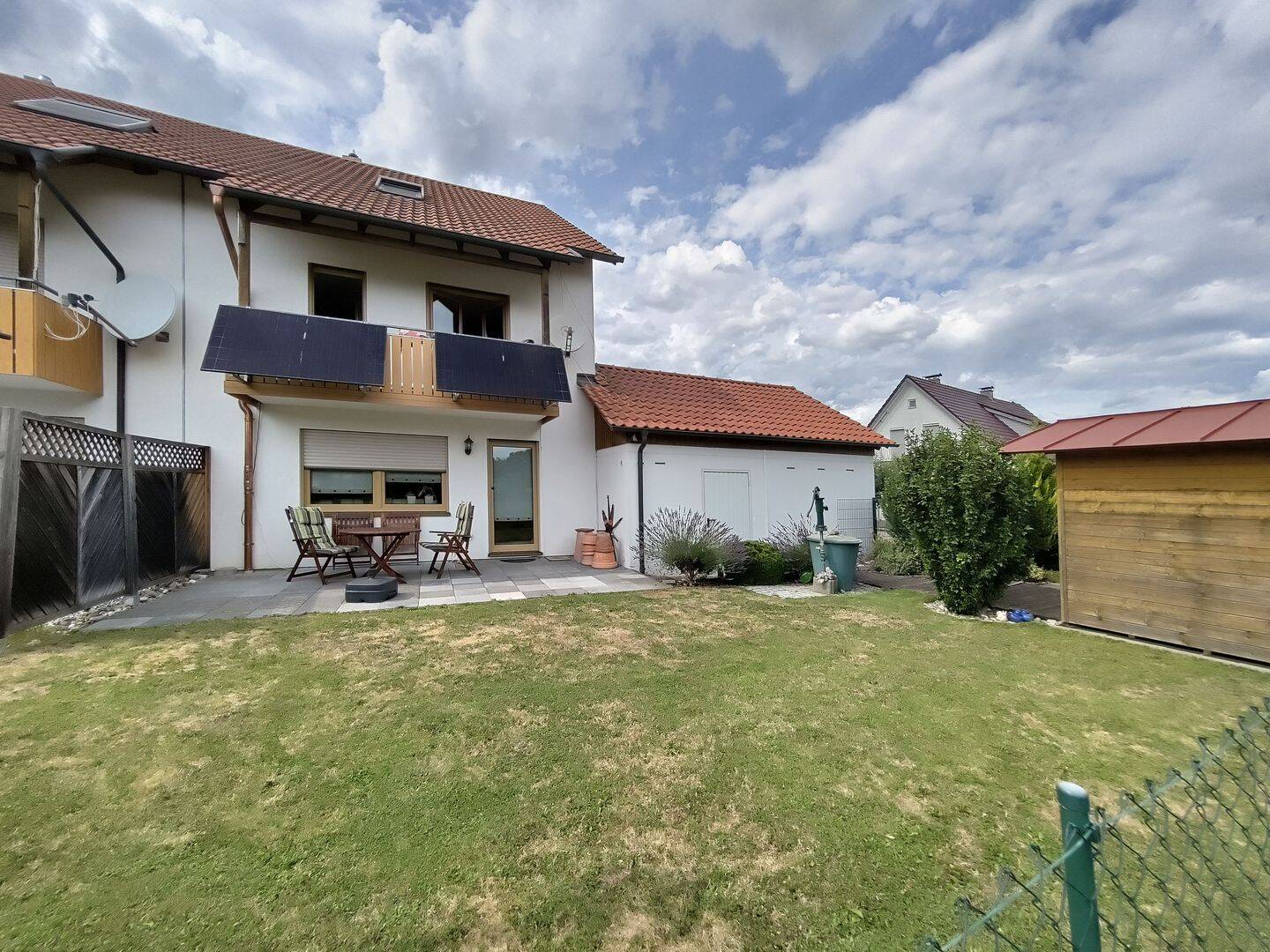 Großzügiges Reiheneckhaus in Dillingen an der Donau mit Garage und Garten, 89407 Dillingen a.d. Donau