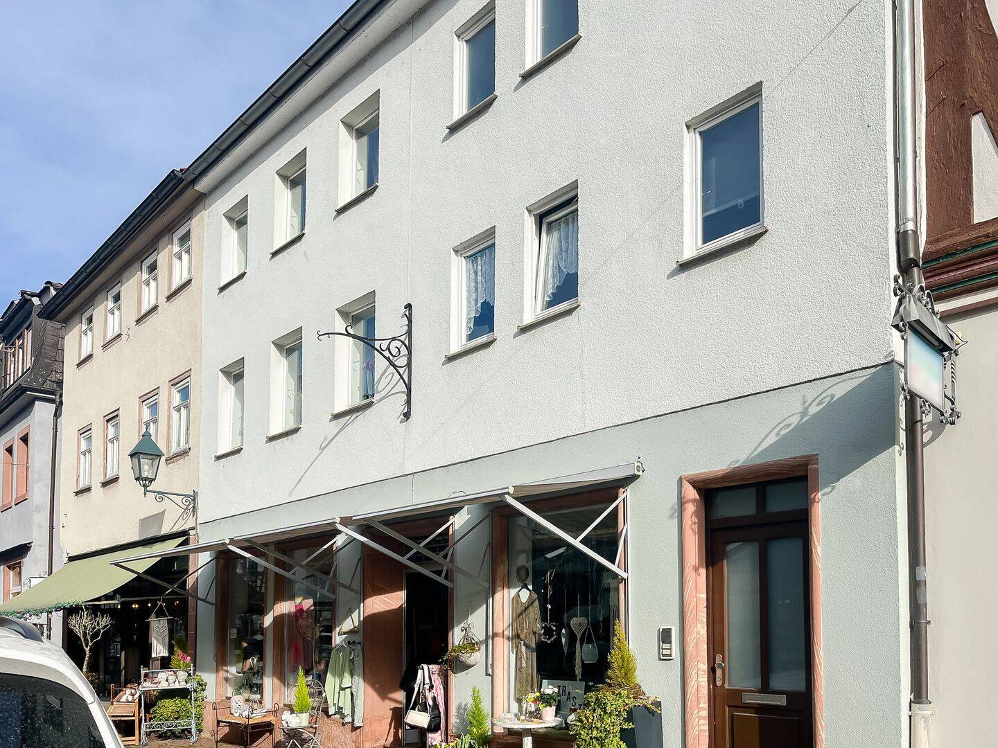 Helle Gewerbefläche mit großzügiger Maisonette-Wohnung und Ausbaupotenzial in der Perle des Mains, 63897 Miltenberg