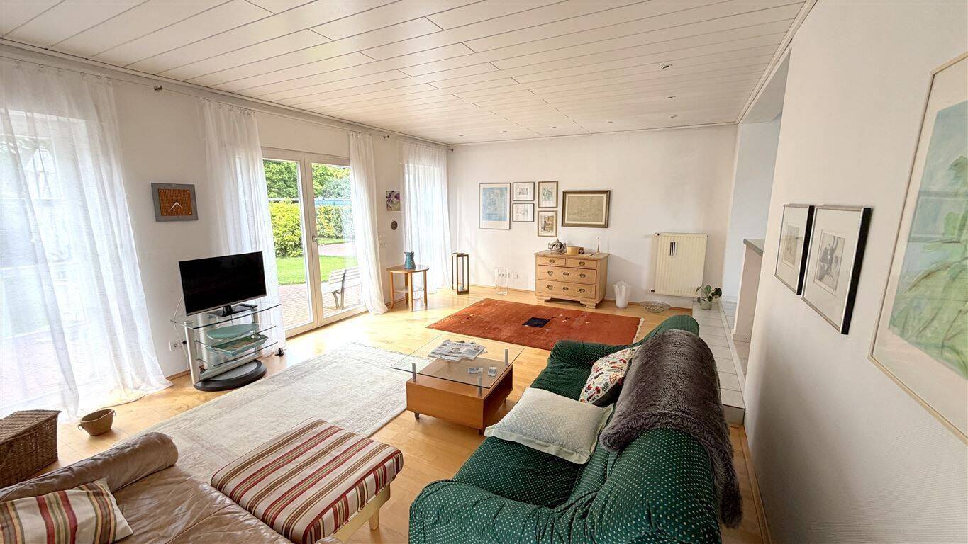 Große 4-Zimmer-EG-Wohnung mit Garten und Terrasse, 46414 Rhede