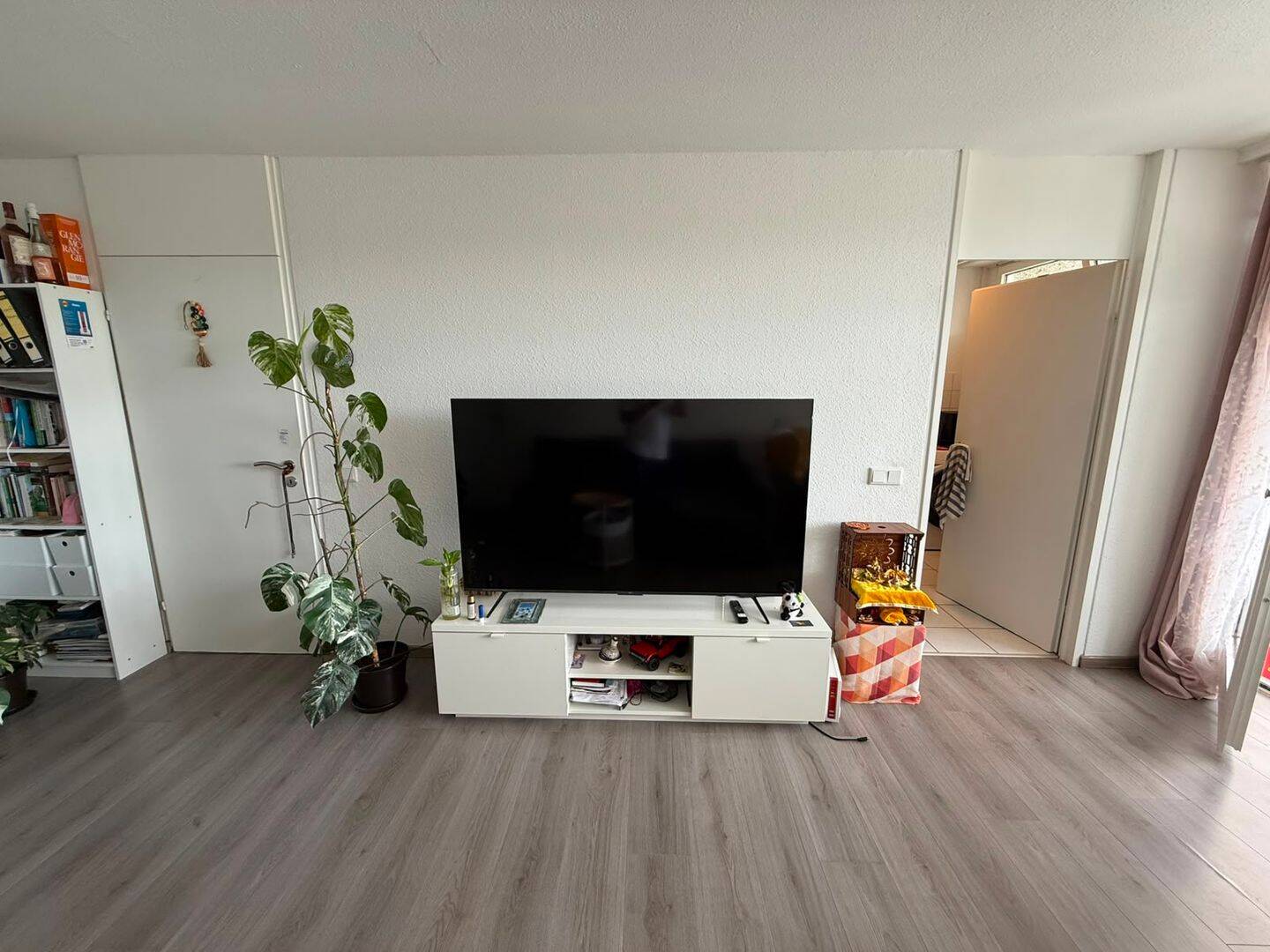 Moderne 2-Zimmer-Wohnung mit Balkon, Einbauküche und vollständiger Möblierung, 67663 Kaiserslautern (Innenstadt)