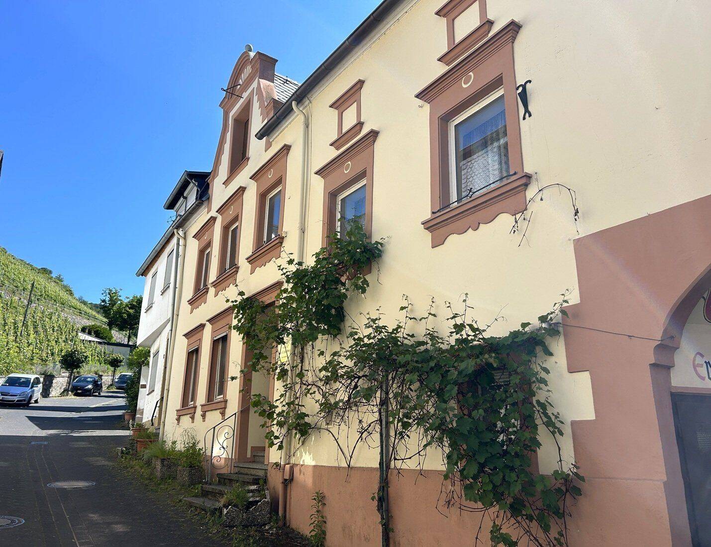 Zwei Wohnhäuser in Zeltigen an der Mosel (hochwasserfrei) mit 233 qm Wohnfläche, 54492 Zeltingen-Rachtig