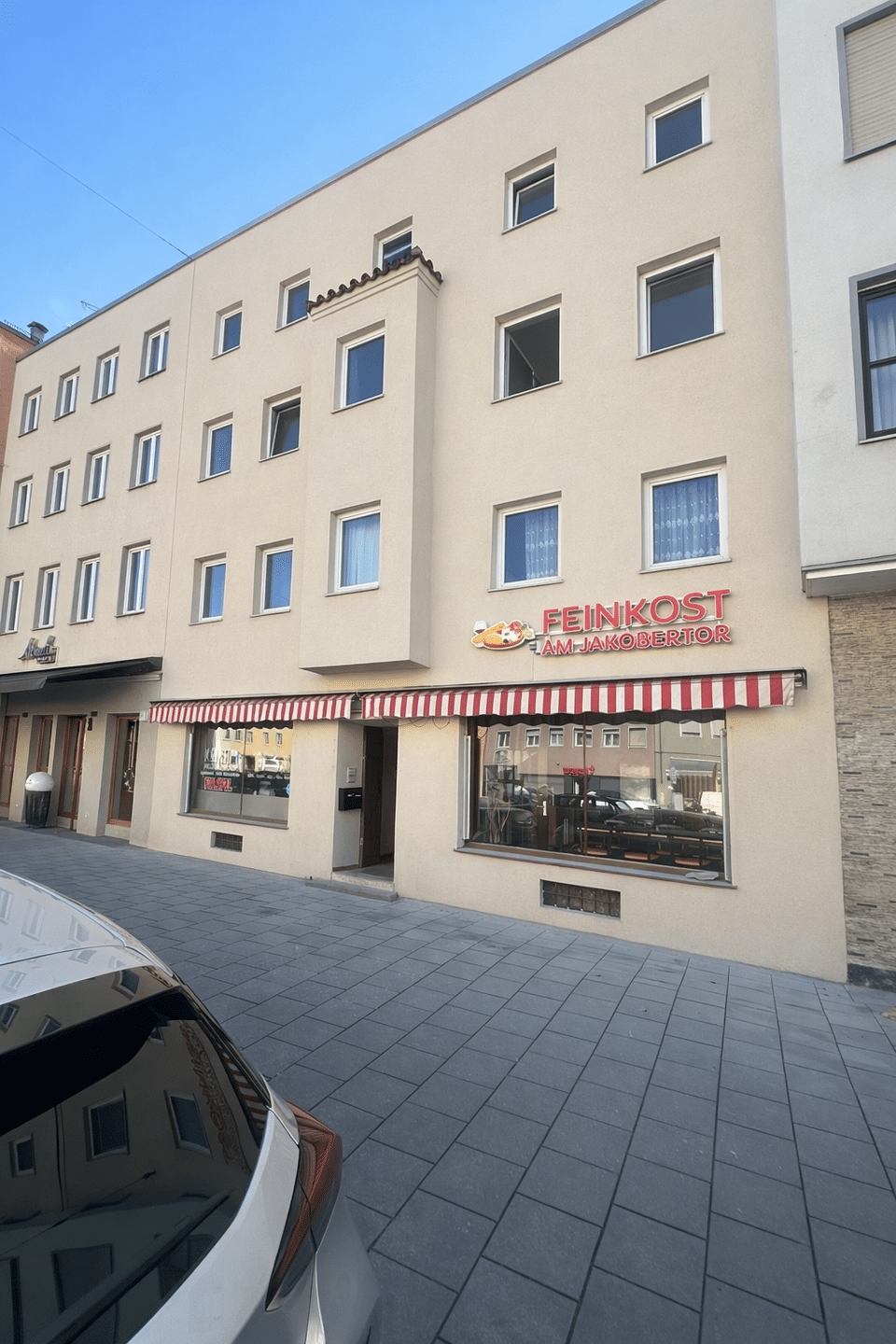 Mehrfamilienhaus mit 3 Einheiten und einer gew. Einheit im EG. Mitten in Augsburg, 86152 Augsburg (Innenstadt)