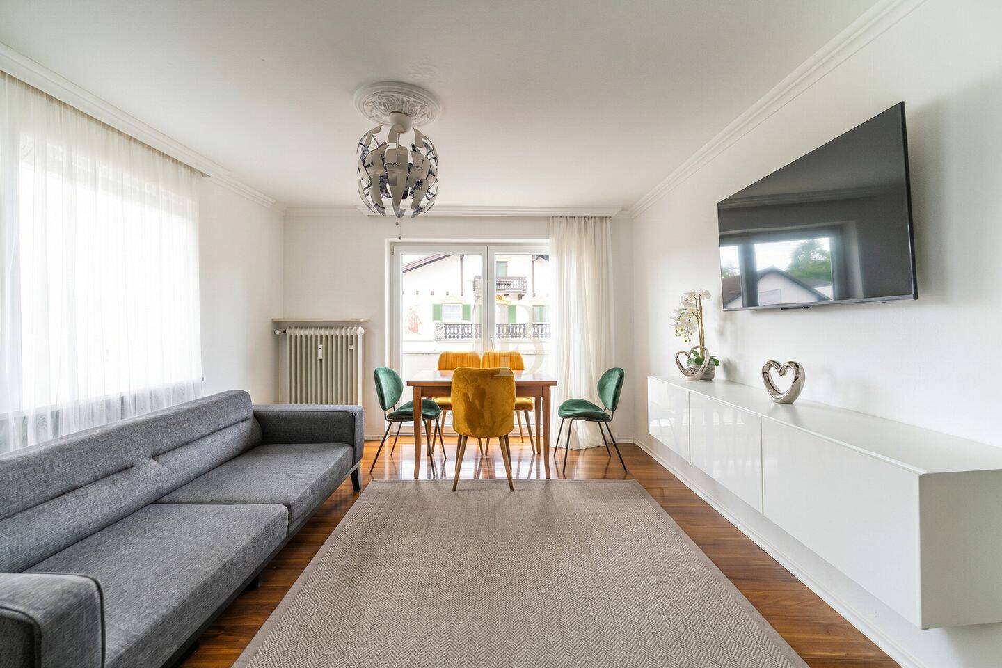 Bezugsfrei | Frisch gestrichen | 3-Zimmer-Wohnung mit großem Balkon in Unterhaching, 82008 Unterhaching