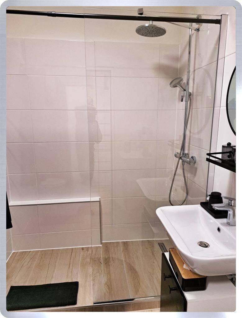 Erding-Altenerding renoviertes DG App. mit EBK u. TG, 85435 Erding
