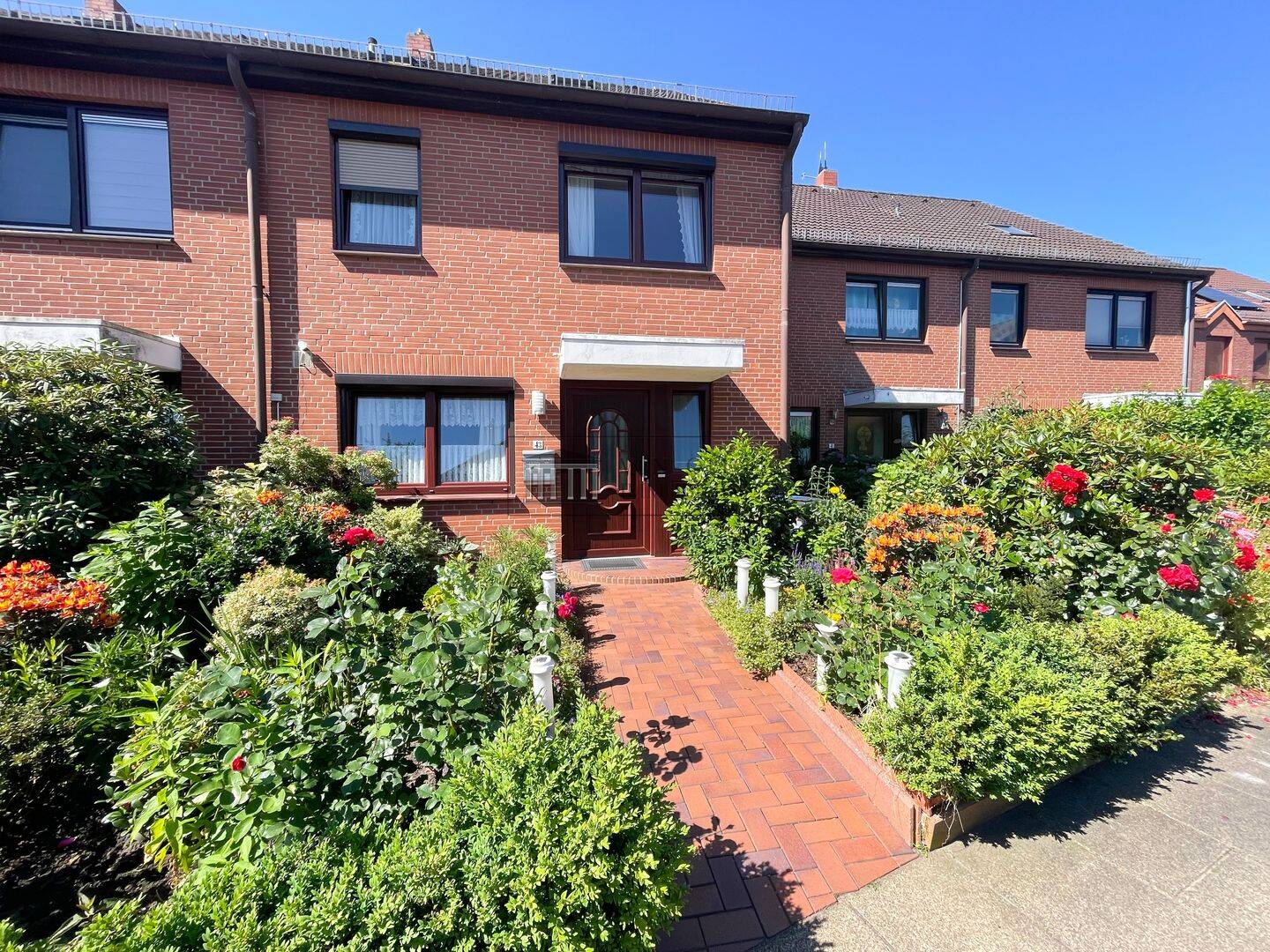 Großzügiges Reihenhaus mit 5,5 Zimmern, Garten und Garage in familienfreundlicher Lage, 28307 Bremen (Arbergen Mahndorf Osterholz)
