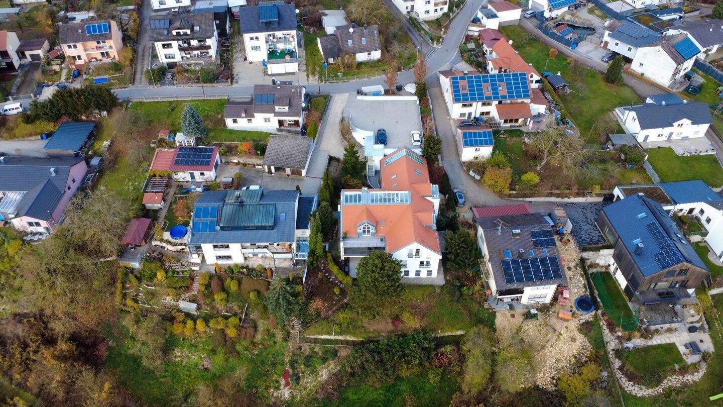 Großzügige 3 Zimmer mit unverbaubarer Aussicht in Kelheim / Ihrlerstein, 93346 Ihrlerstein