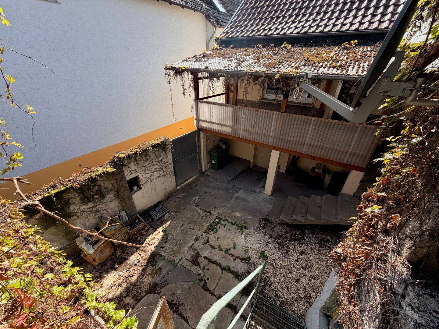 ***Sanierungsobjekt mit großem Potenzial in Mainz-Finthen, flexible Nutzungsmöglichkeiten***, 55126 Mainz (Finthen Layenhof)