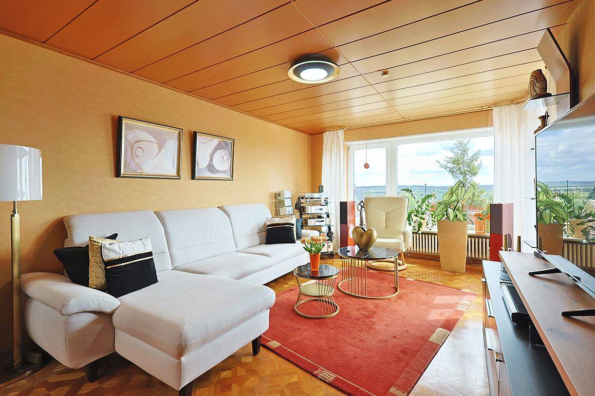 Großzügige 4-Zimmerwohnung mit herrlicher Fernsicht in Maichingen, 71069 Sindelfingen