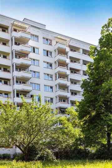 Preiswerte und interessante 3-Zimmer-Wohnung.Besichtigung unter 0176-3755176!, 1239 Dresden