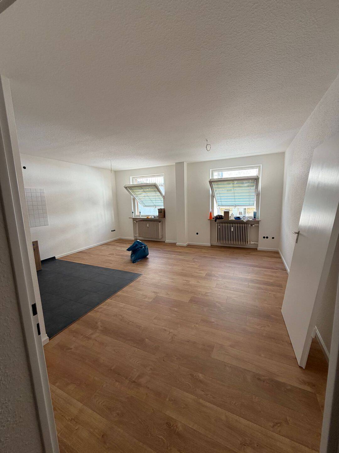 Zentral gelegene 2 Zi. Whg direkt am Stadtpark, 90489 Nürnberg (Gärten bei Wöhrd Rennweg Veilhof Wöhrd)