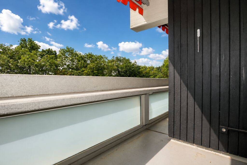 Wohnkomfort mit Aufzug, Loggia und Tiefgaragenstellplatz, 41464 Neuss