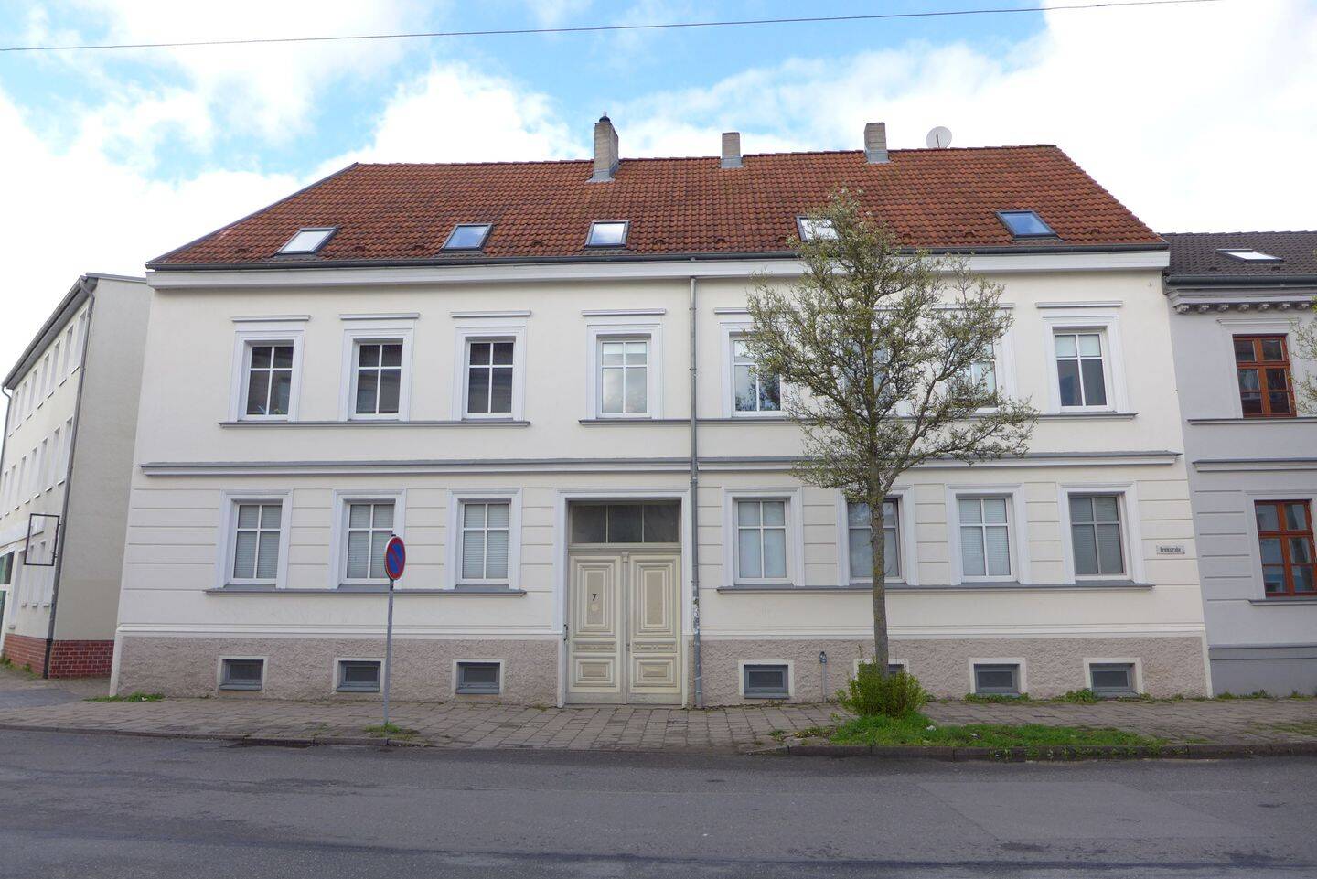 Gemütliche 2-Zimmer-Dachgeschoss-Wohnung mit Einbauküche in Zentrumsnähe, 17489 Greifswald