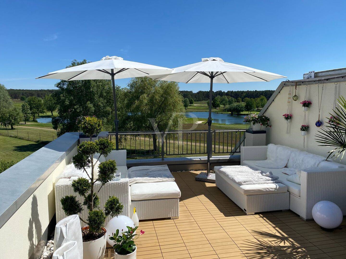 Exklusive, moderne Maisonettewohnung mit Blick aufs Grün vom Golfplatz Motzen, 15749 Mittenwalde