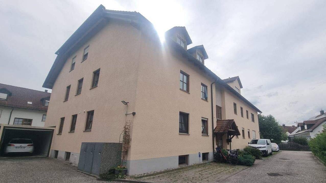 NEUMANN – Großzügige 2ZKB Wohnung im Hochparterre mit Balkon u. Einbauküche, 85276 Pfaffenhofen a.d. Ilm