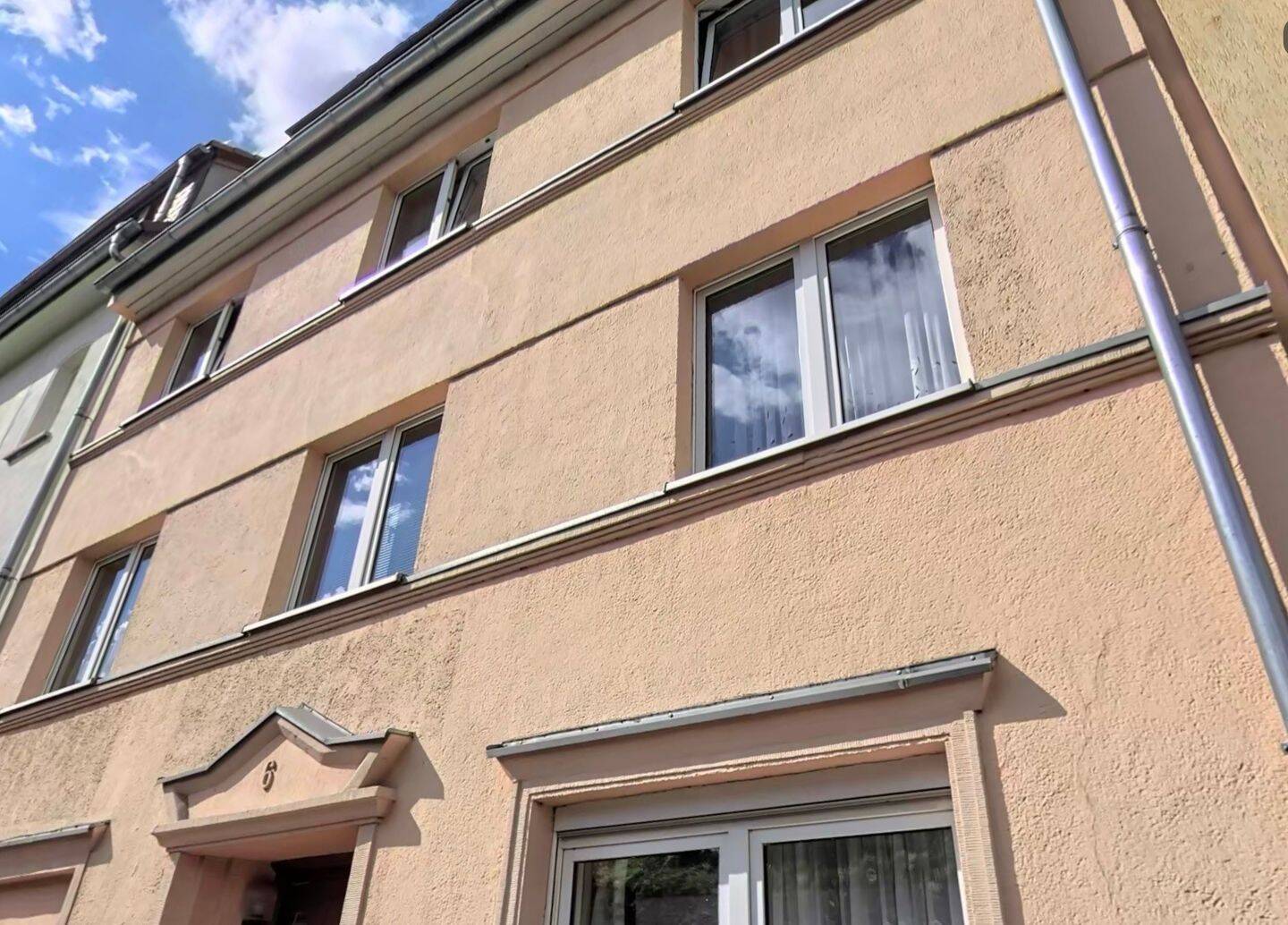 Erstbezug nach Renovierung | 120 m² Familienwohnung mit Terrasse & Gäste-WC – 99510 Apolda – Bild 1 von 1