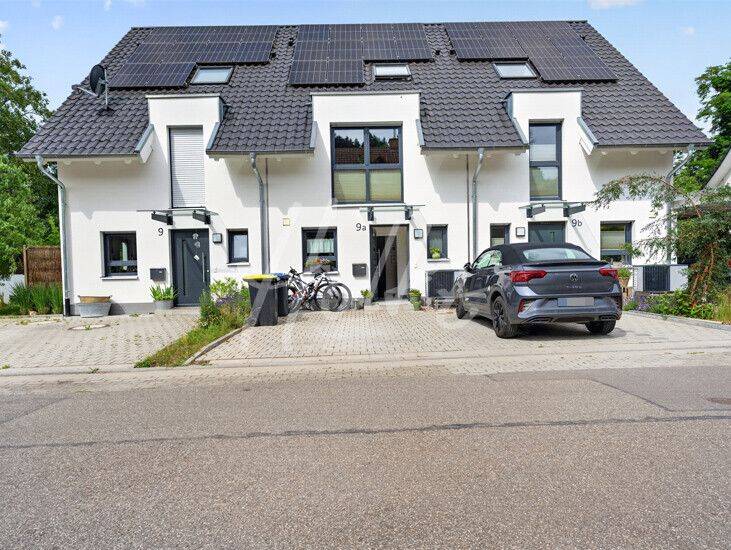 Wohnen am Sulzbach! Modernes Reihenmittelhaus in ruhiger Lage in Sulzburg zu vermieten…, 79295 Sulzburg