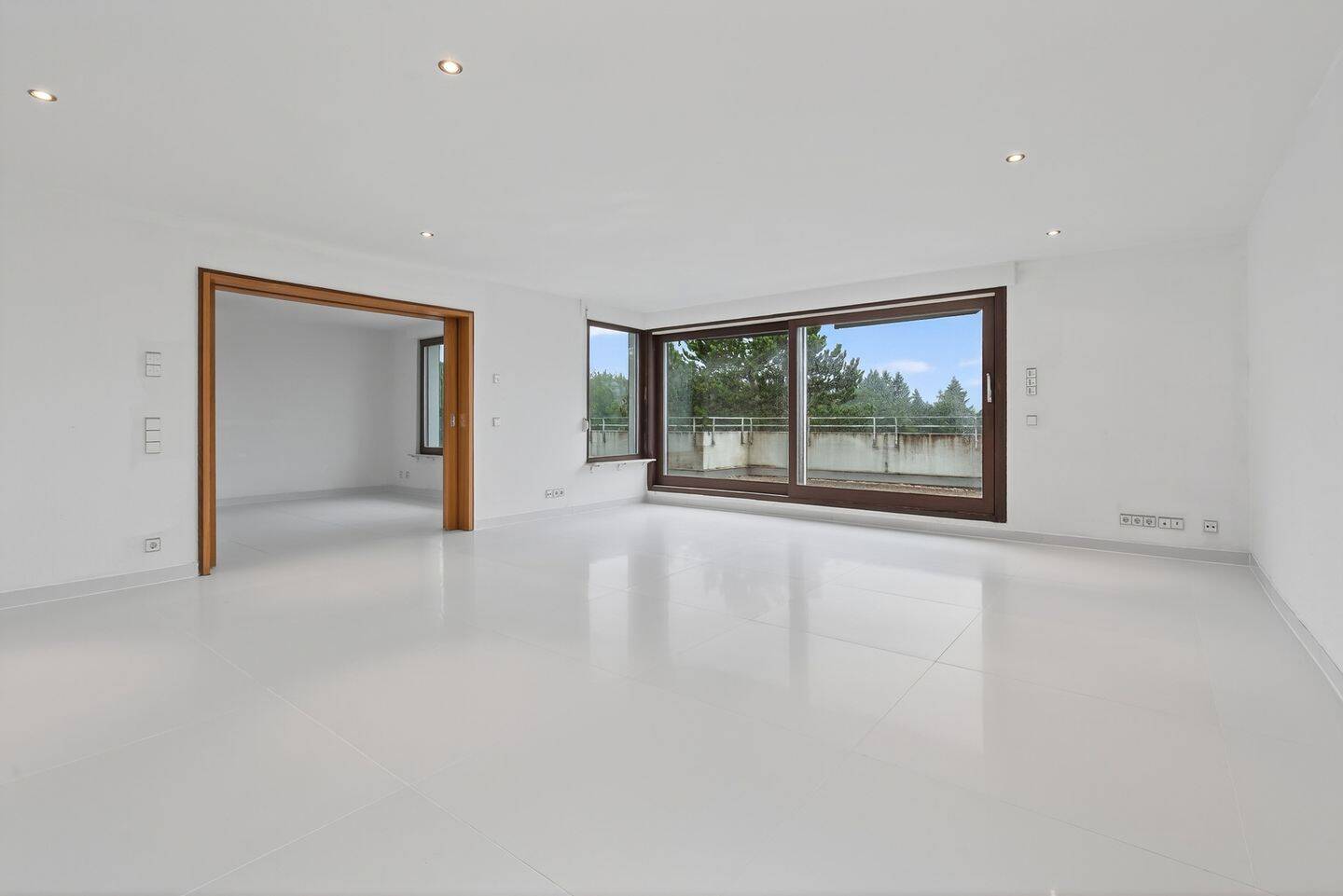 Elegantes Penthouse mit 180° Dachterrasse und hellem Wohnkonzept, 76337 Waldbronn