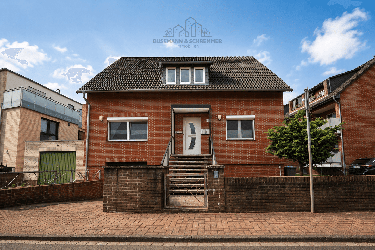 Flexibles Zweifamilienhaus in Garbsen – In zentraler, familienfreundlicher Lage, 30823 Garbsen