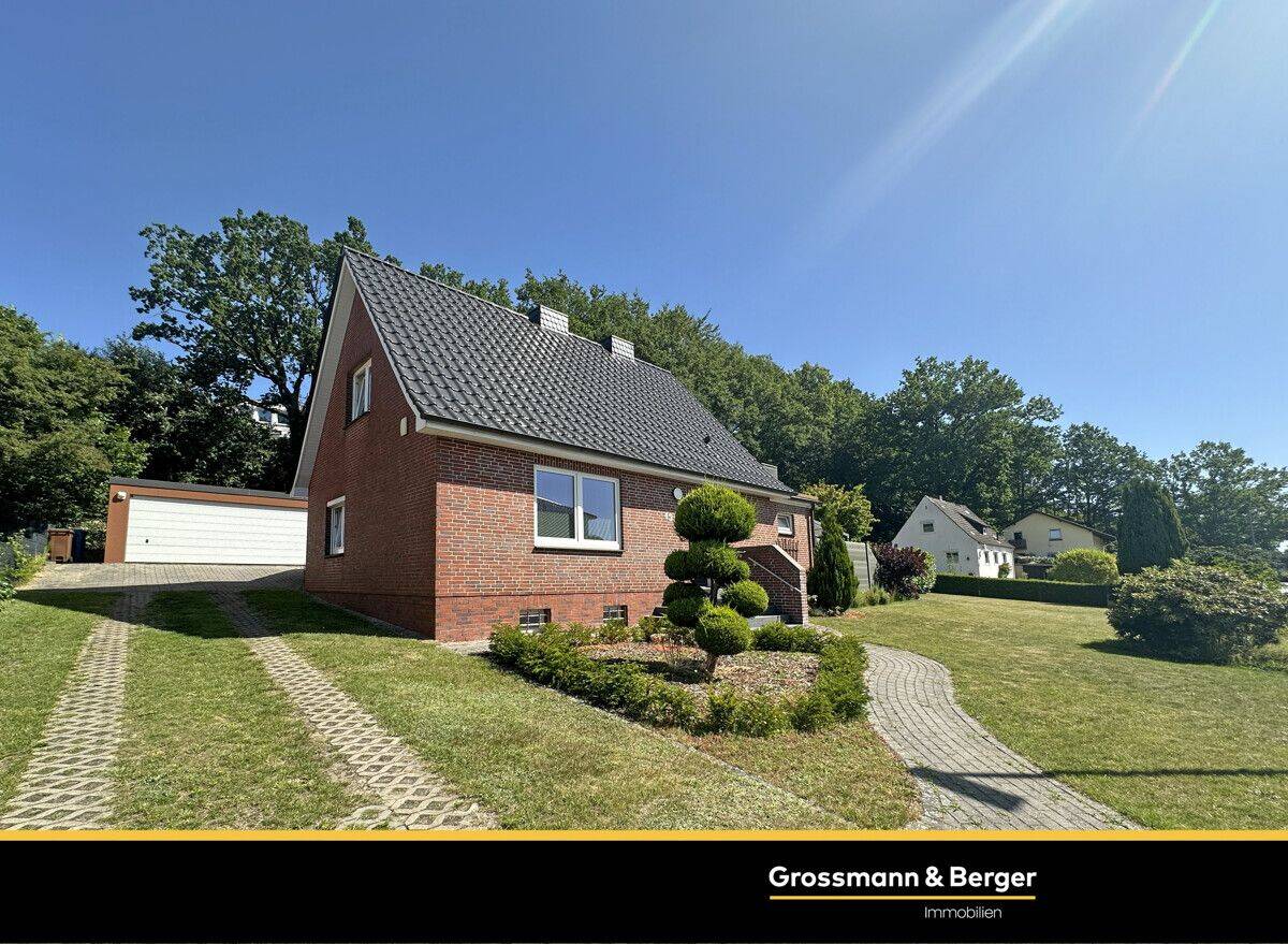 Einfamilienhaus mit ca. 130 m² Wohn-/Nutzfläche auf großem Grundstück, 24576 Bad Bramstedt