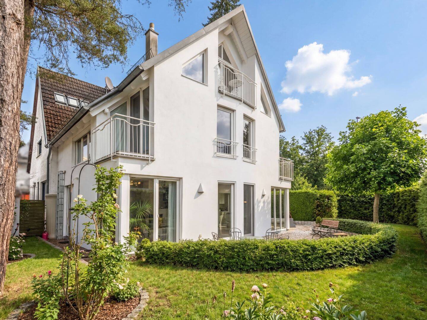 Großzügige und helle Doppelhaushälfte mit modernem Flair und Südausrichtung in München-Waldperlach