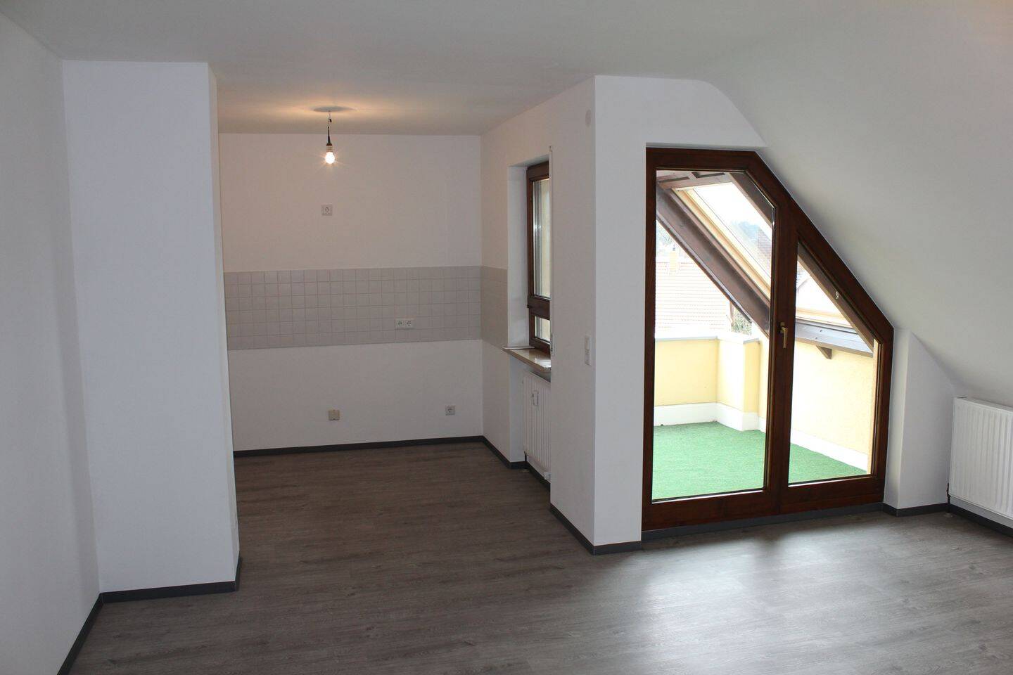 2-Zimmer-Wohnung mit großzügigem Süd-Balkon in Schwarzenbruck OT Ochenbruck, 90592 Schwarzenbruck