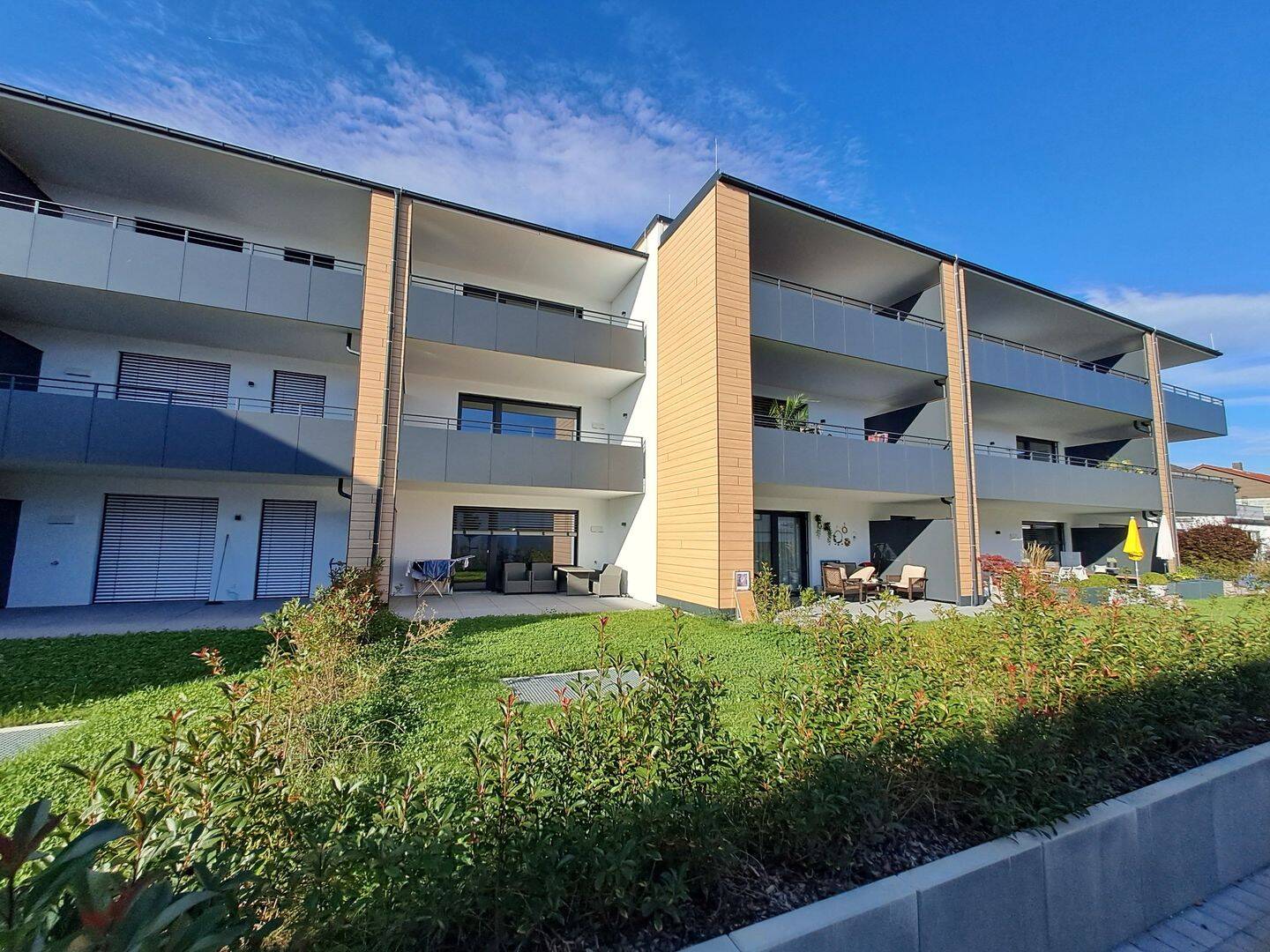 Möblierte 3-Zimmer Wohnung im EG mit großer Terrasse und Gartenanteil, 84307 Eggenfelden
