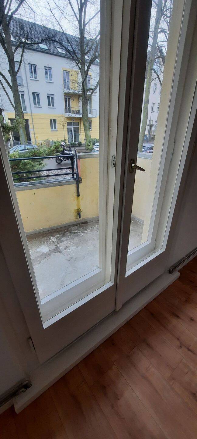 Schöne neu sanierte 2-Zimmer Wohnung in ruhiger Lage, 12249 Berlin (Steglitz-Zehlendorf Lankwitz Marienfelde)