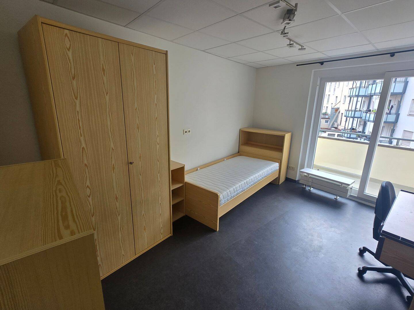 WG Zimmer, möbliert mit Balkon, Würzburg Innenstadt, 97070 Würzburg (Altstadt)