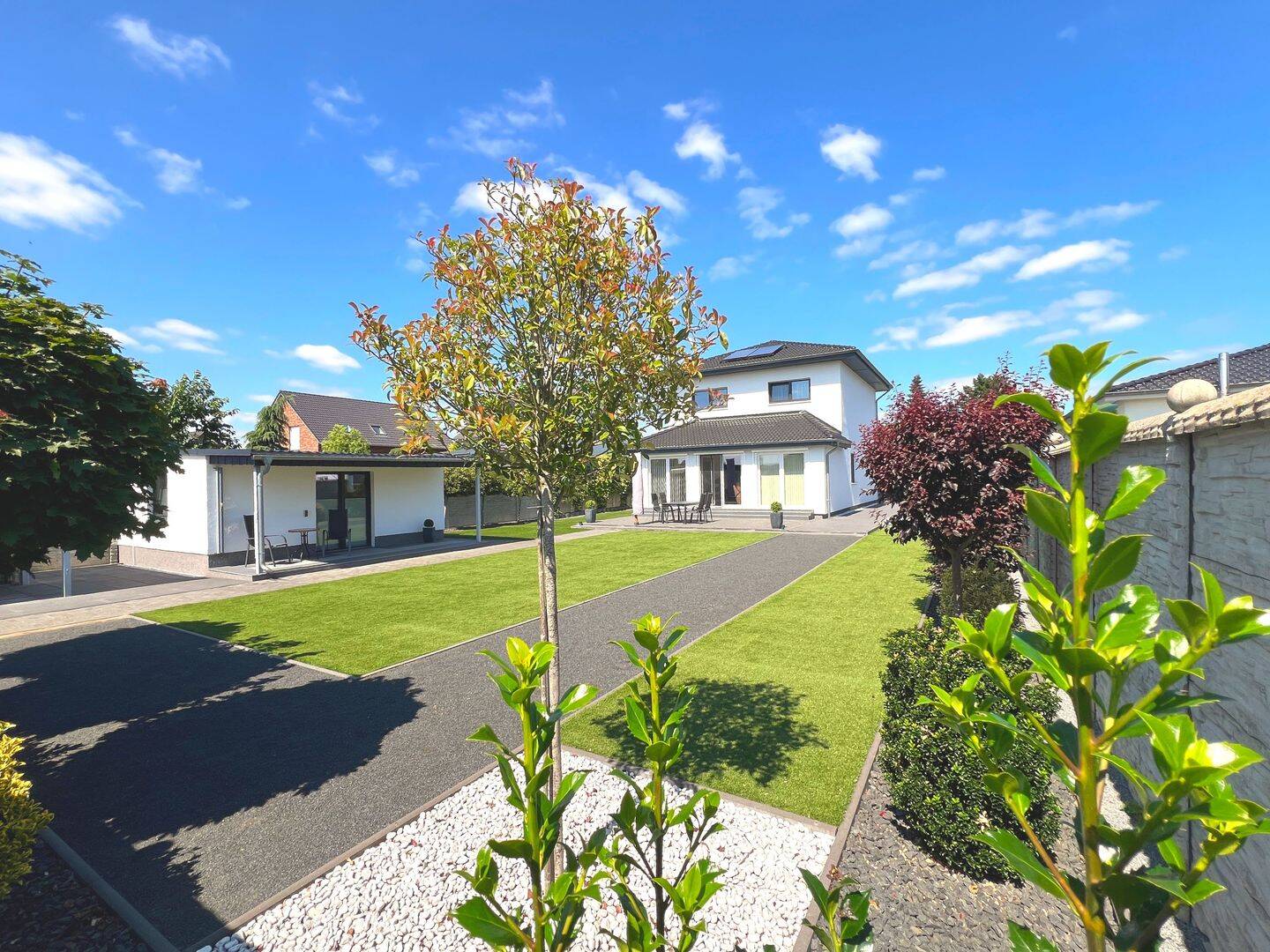 Haus (EFH – Stadtvilla) „wie neu“ – top gepflegt – klar strukturiert – pflegeleichter Garten – 3 Garagen – bezugsfrei n. A., 16775 Löwenberger Land