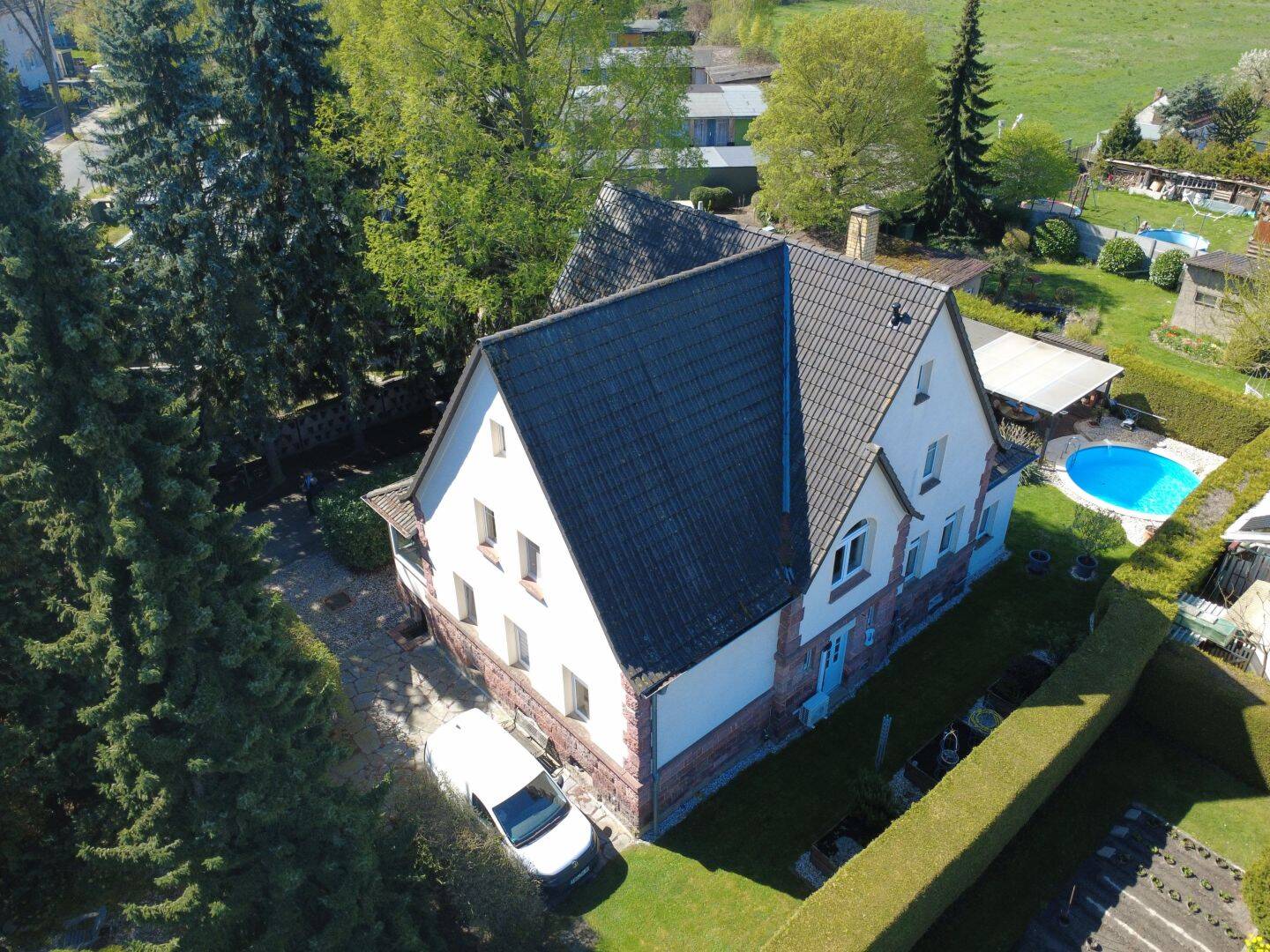 Villa mit Pool in Taucha – historisch, modernisiert, beeindruckend, 4425 Taucha