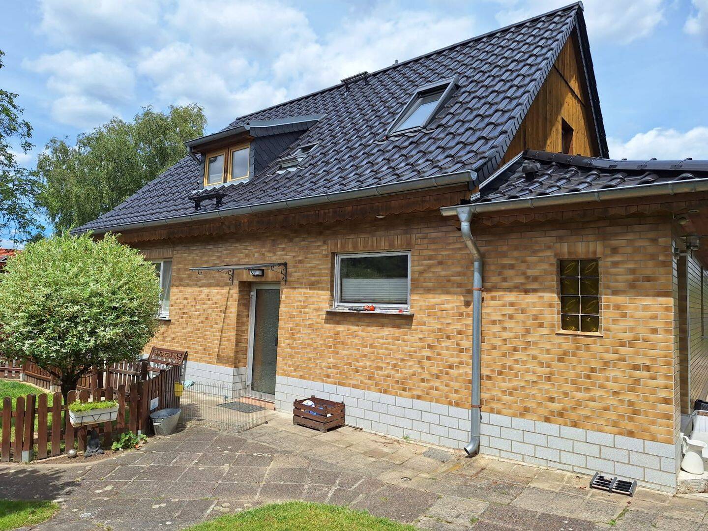 Charmantes Anwesen mit großem Grundstück und modernisierter Ausstattung, 15366 Hoppegarten