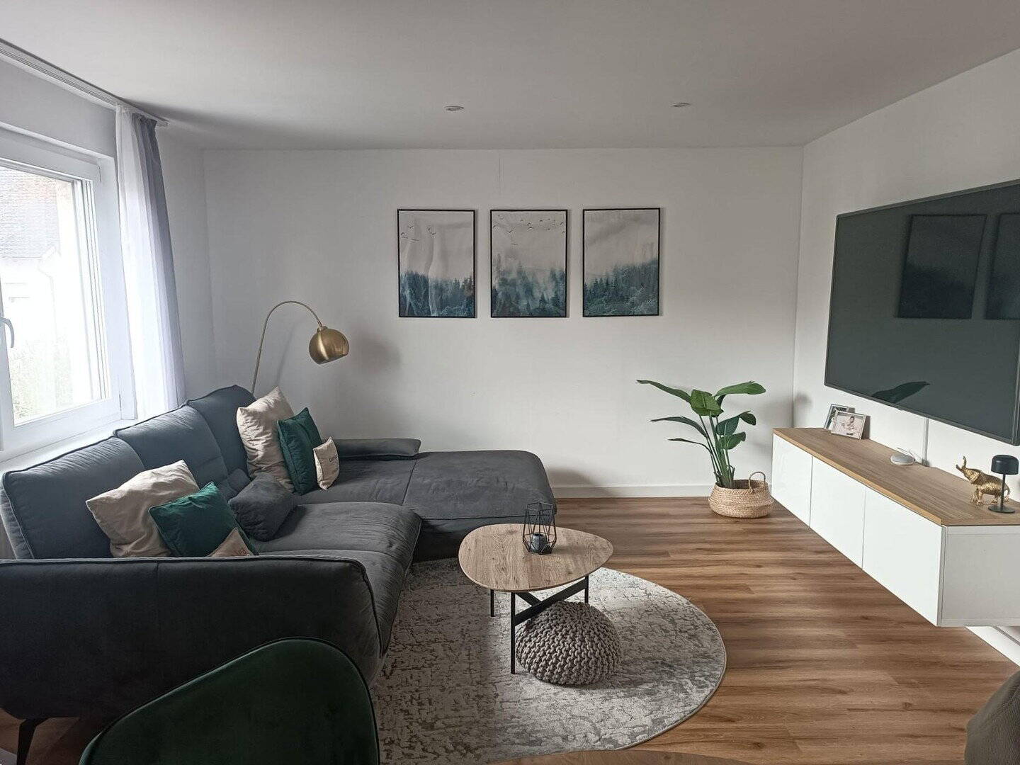 Sonnige 4-Zimmer-Familienwohnung am Feldrand – 2023 top renoviert + DG-Ausbaureserve, 76684 Östringen