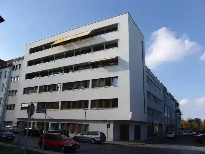 Attraktive 2-Zimmer-Wohnung mit Aufzug, Balkon und neuer EBK, 6110 Halle (Saale) (Damaschkestraße Gesundbrunnen Innenstadt Lutherplatz Saaleaue)